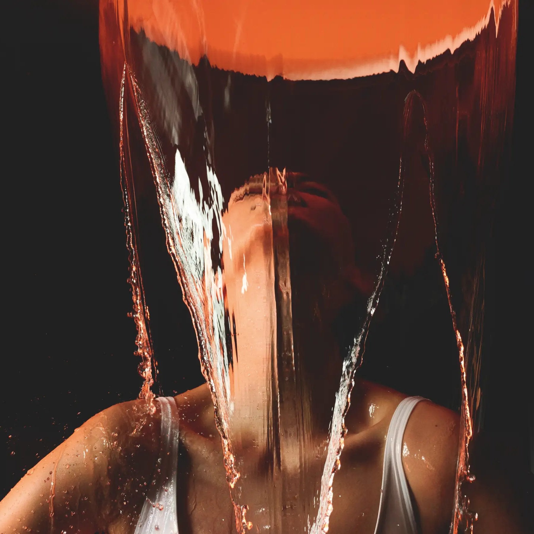 Dornbracht AQUAMOON: Tavana Gömülü Premium Duş Sistemi