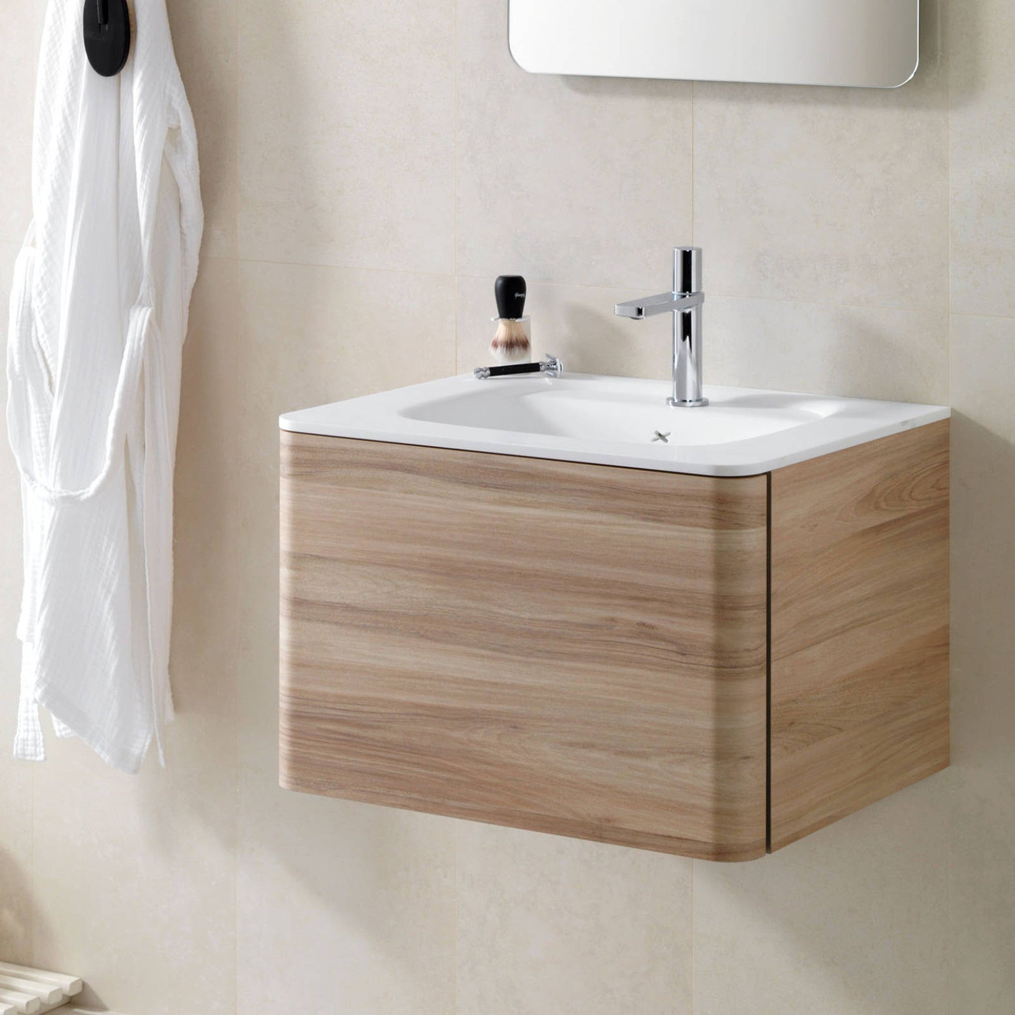 GAMA Decor Radio: Kompakt Banyo Mobilyasında Kıvrımlı Form Sanatı