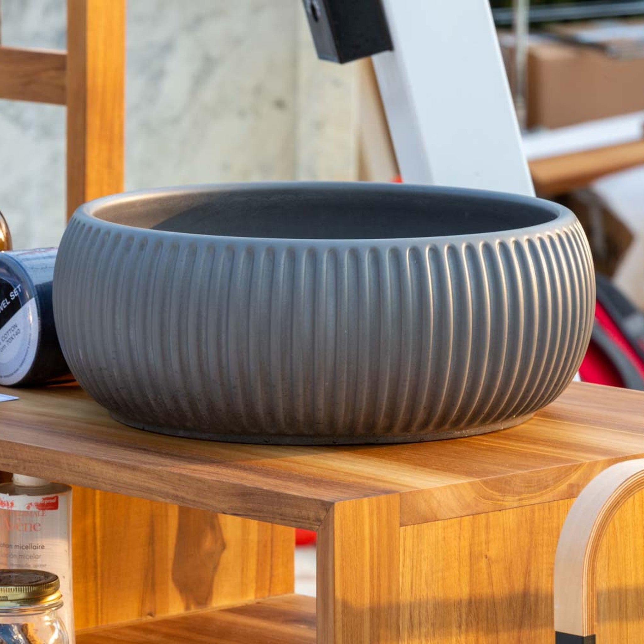Cipì Plissè Round: Beton Lavaboda Ham Zarafetin Yeni Formu