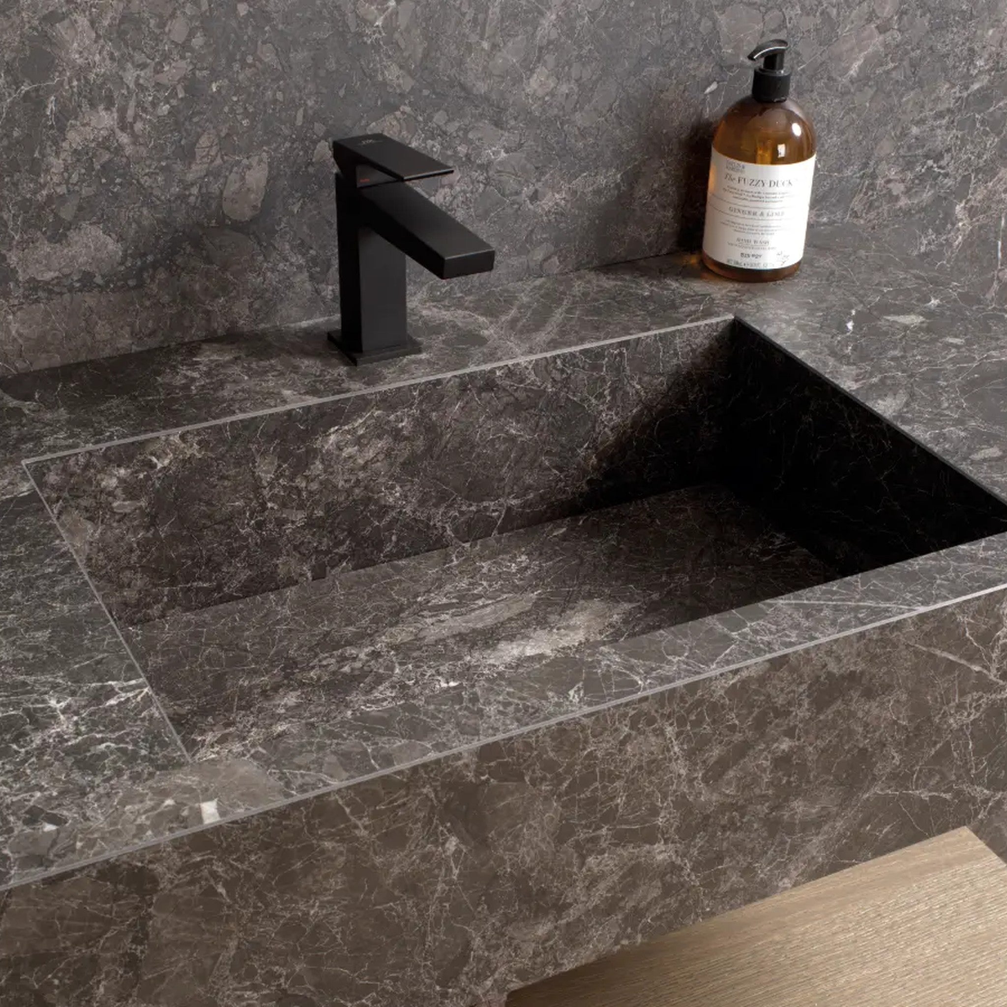 GAMA Decor Vertice: Konfigüre Edilebilir Banyo Mobilyası Koleksiyonu