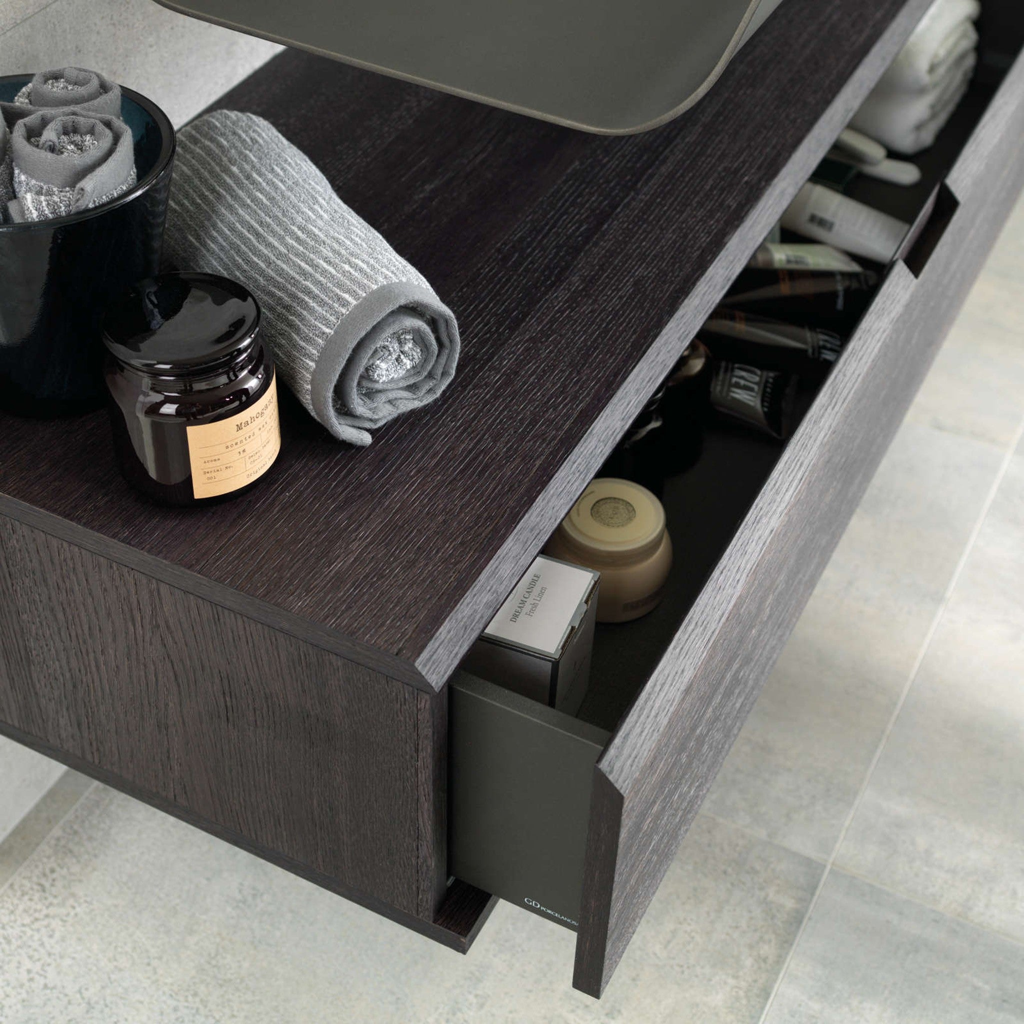 GAMA Decor Duna: Granit ve Alüminyumun Buluştuğu Banyo Mobilyası