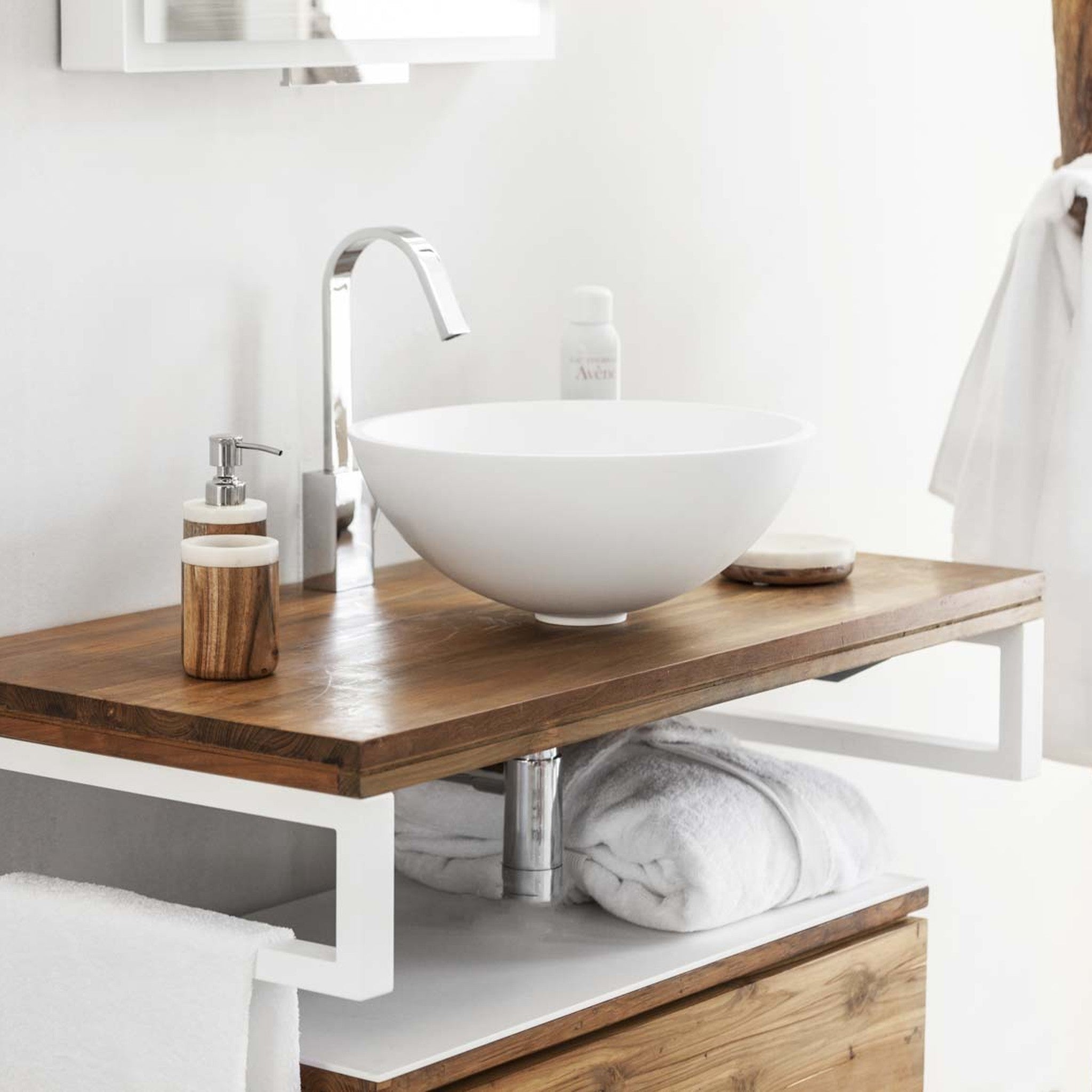Cipì Spot: İnce Kenarlı Tezgah Üstü Lavabo Koleksiyonu