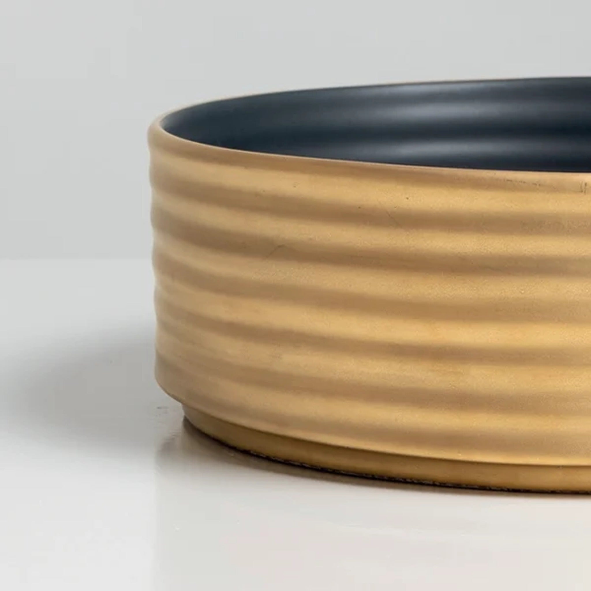 Terzofoco Ring: El Yapımı Seramik Lavabo Koleksiyonu