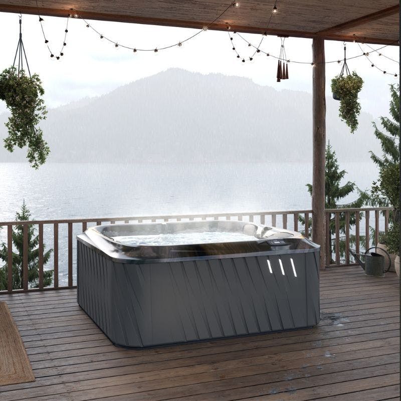 Jacuzzi J-215™ Lüks Jakuzi | Kompakt Alanda Sınırsız Konfor