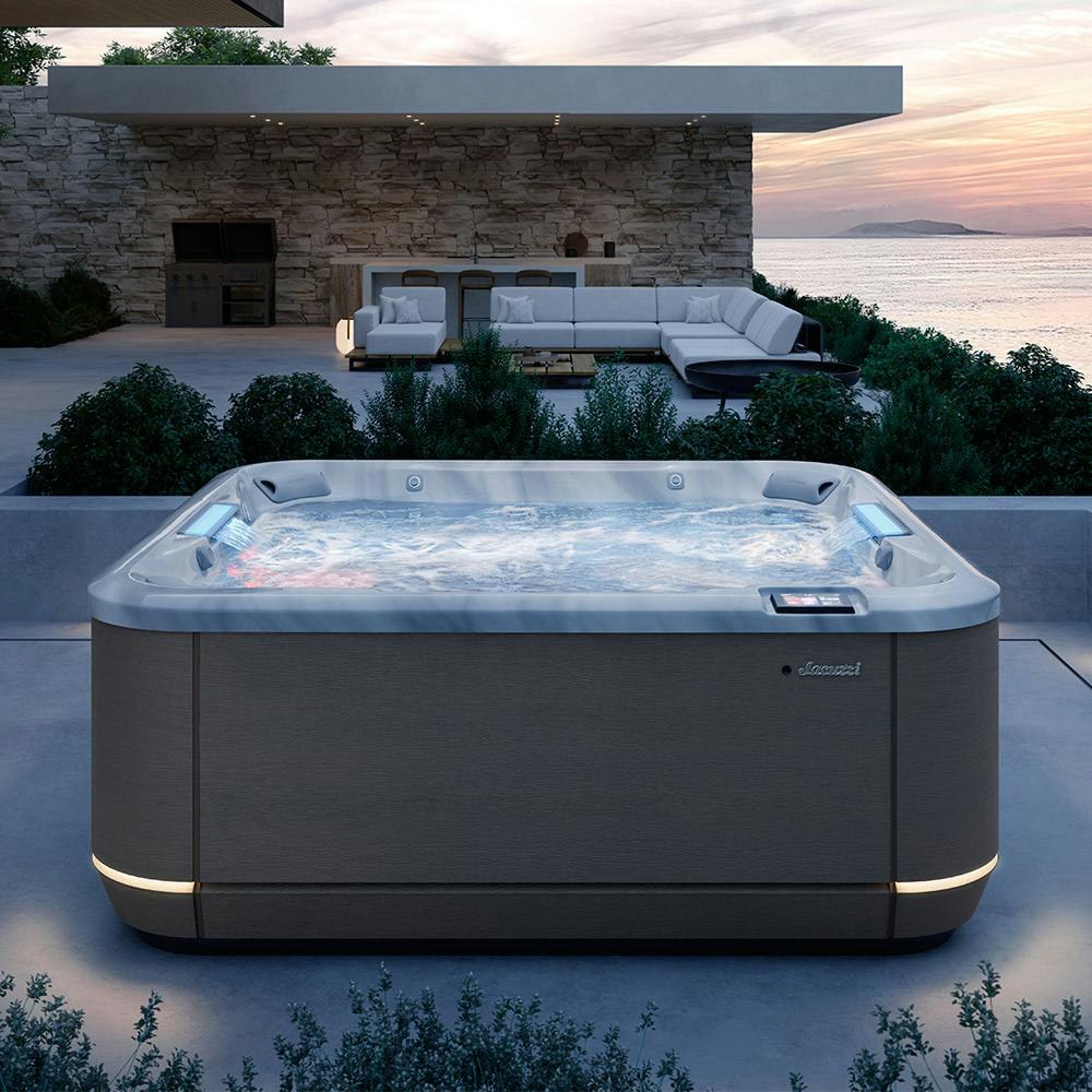 Jacuzzi J508™ Lüks Jakuzi: Sekiz Kişilik Spa Deneyimi