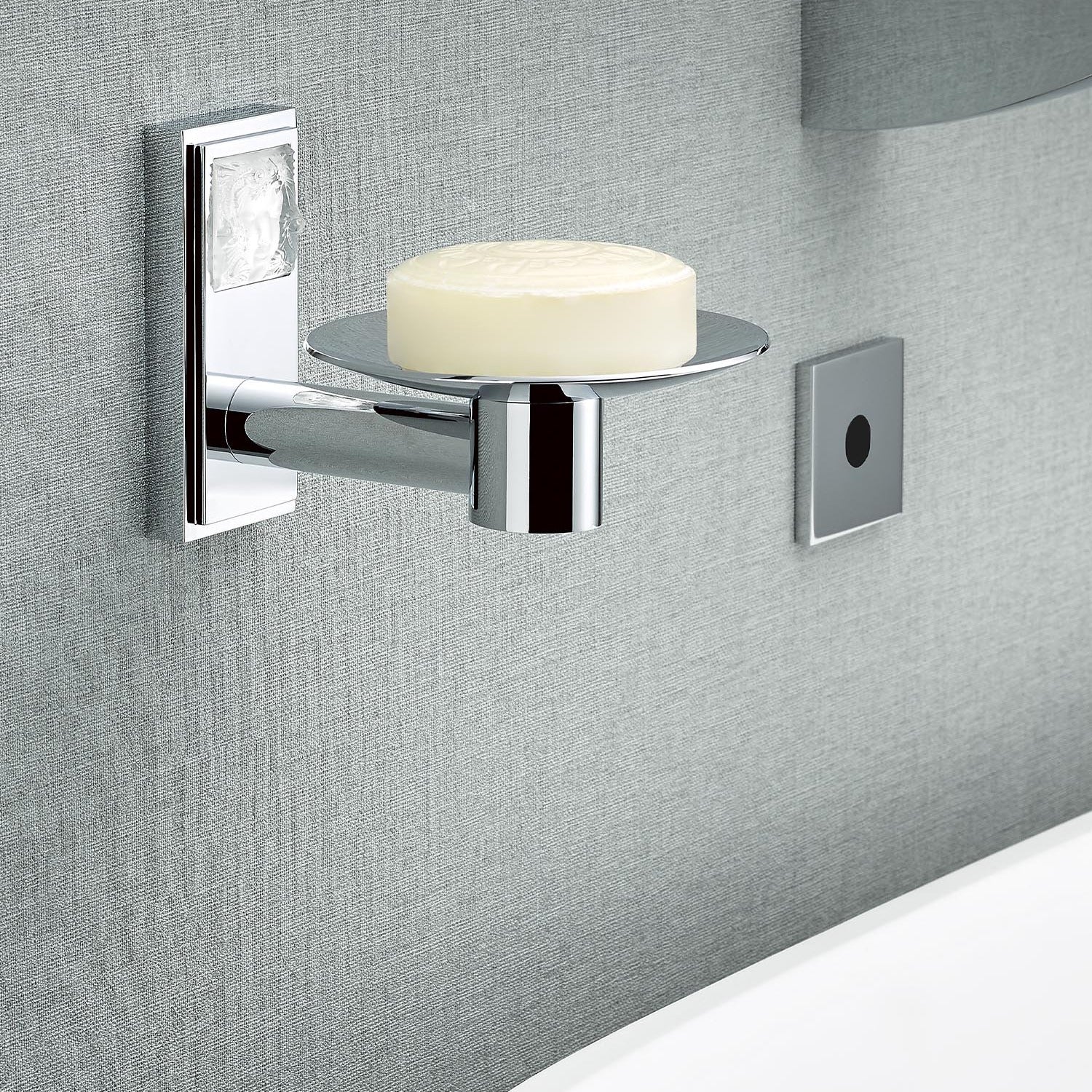 THG Paris Masque de Femme Solaire: Kristal Banyo Armatürü