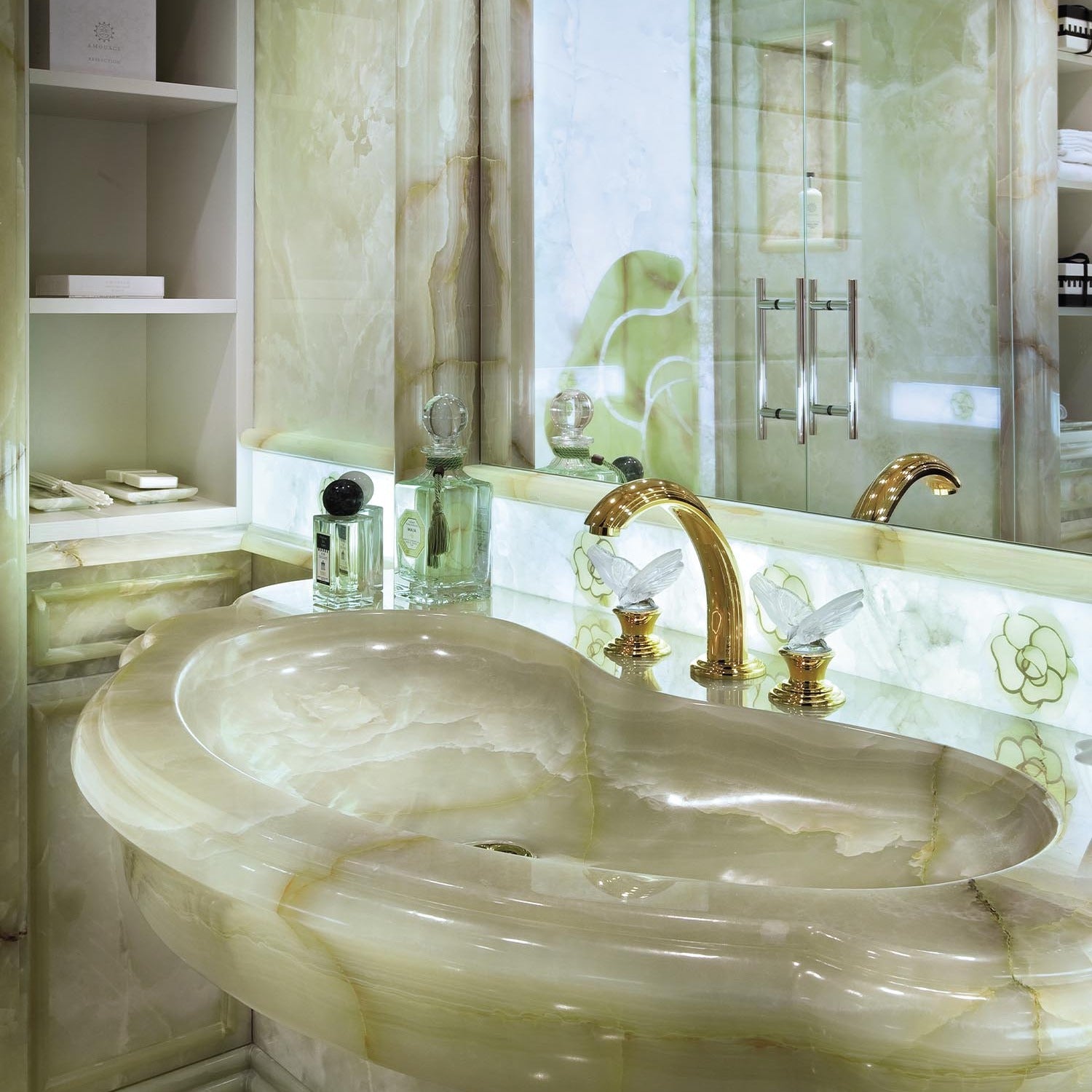 THG Paris Papillon: Lalique Kristal Lüks Armatür Koleksiyonu