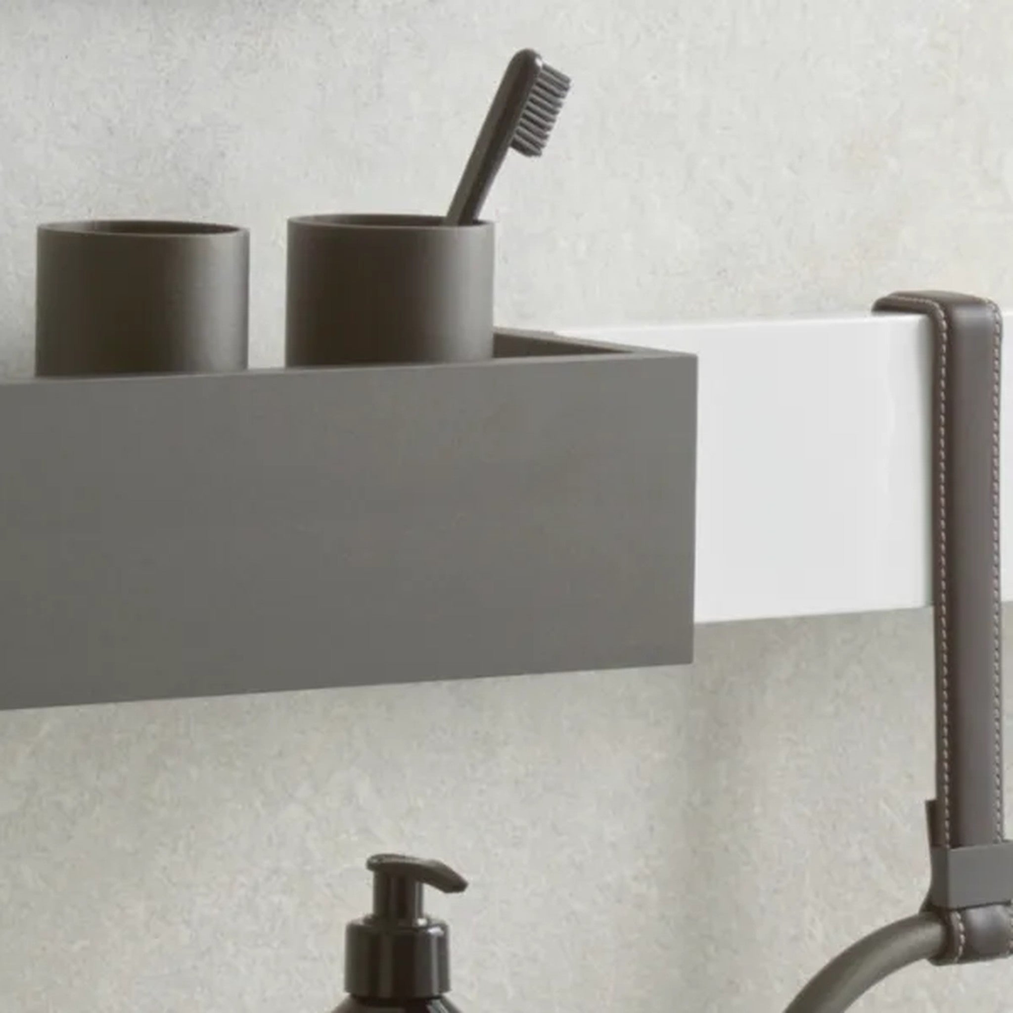 GAMA Decor Mega Banyo Mobilyası: Saf Çizgiler, Geniş Hacim