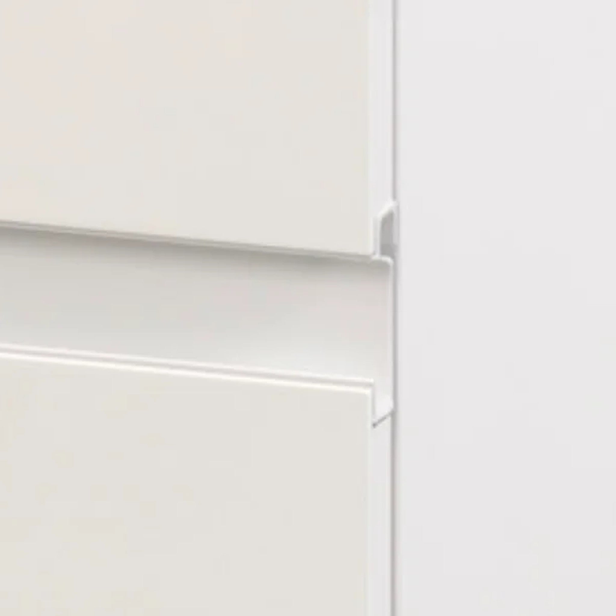 GAMA Decor Meridian Blanco: Saf Çizgilerle Tasarlanan Banyo Mobilyası