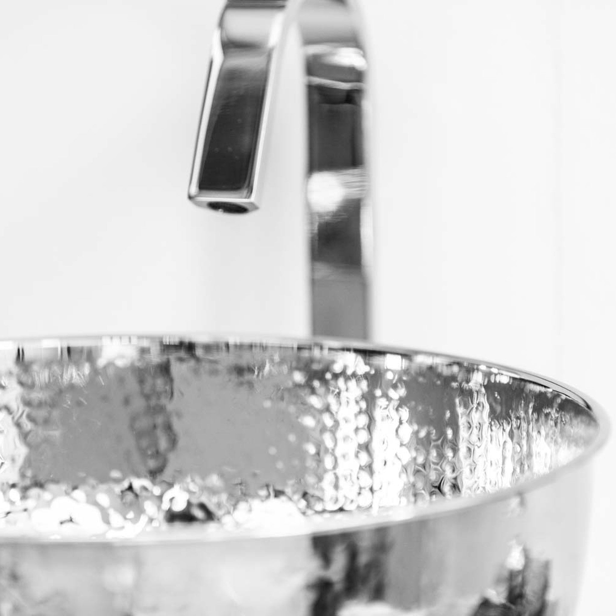 Cipì New Shine: Dövme Pirinç Yüzeyiyle Metal Lavabo Koleksiyonu