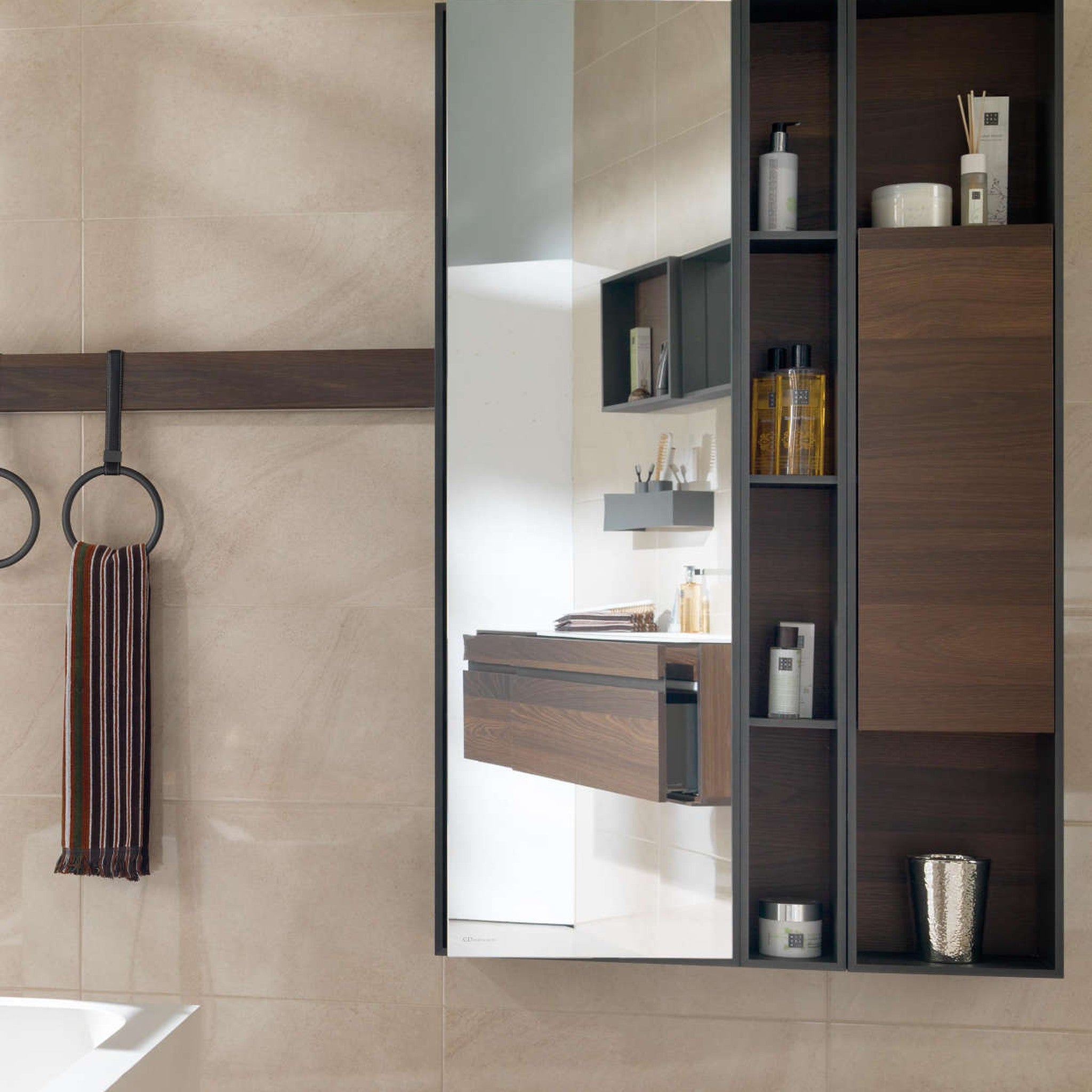 GAMA Decor Dess: Modüler Lüks Banyo Mobilyası Koleksiyonu