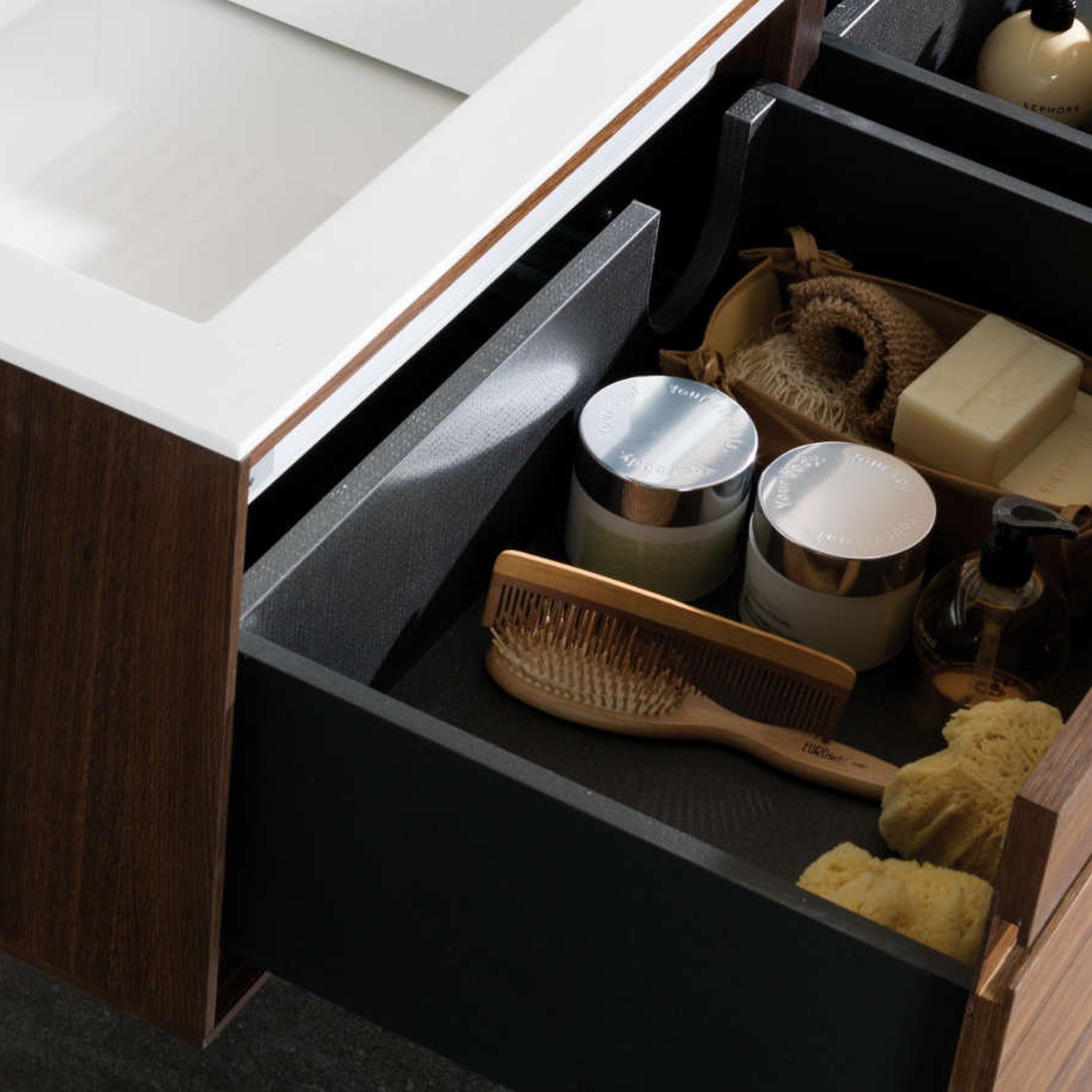 GAMA Decor Dess: Modüler Lüks Banyo Mobilyası Koleksiyonu