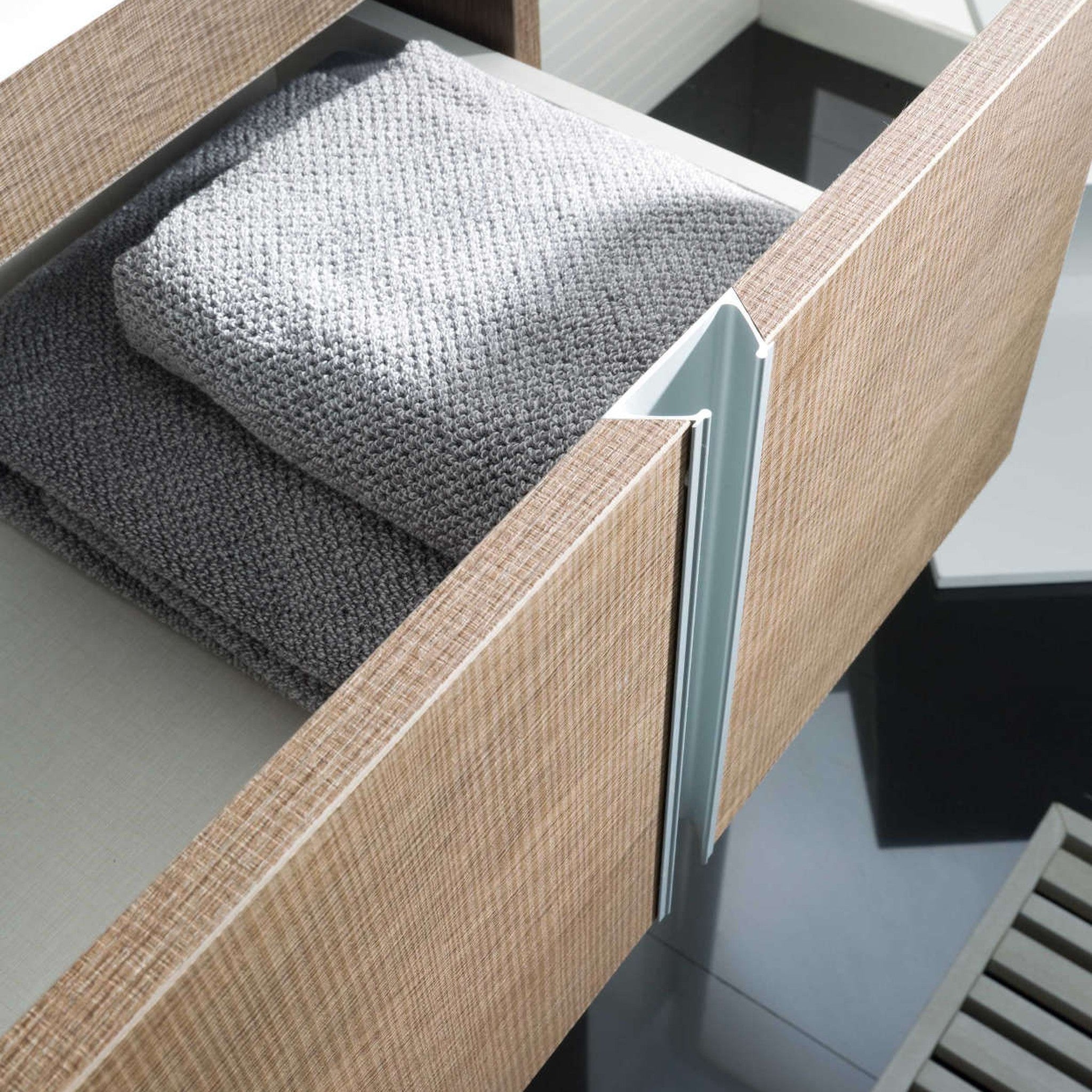 GAMA Decor Travat: Rafine Çizgilerle Tasarlanan Banyo Mobilyası