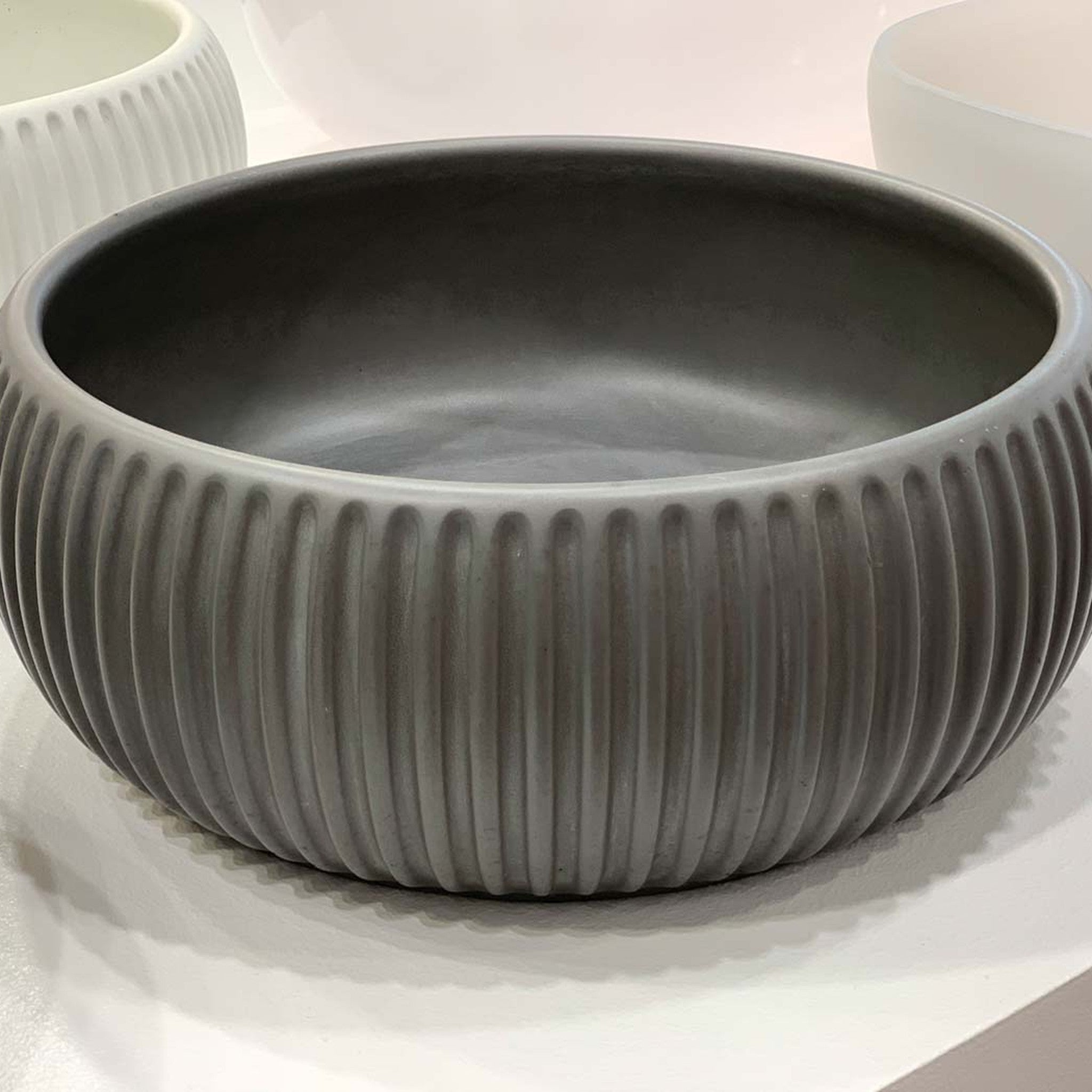 Cipì Plissè Round: Beton Lavaboda Ham Zarafetin Yeni Formu