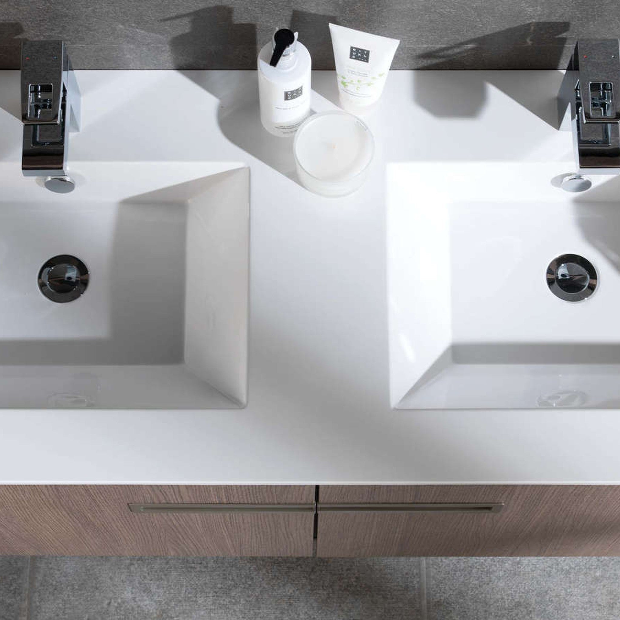 GAMA Decor Urban: Kompakt Banyo Mobilyasında Keskin Çizgiler