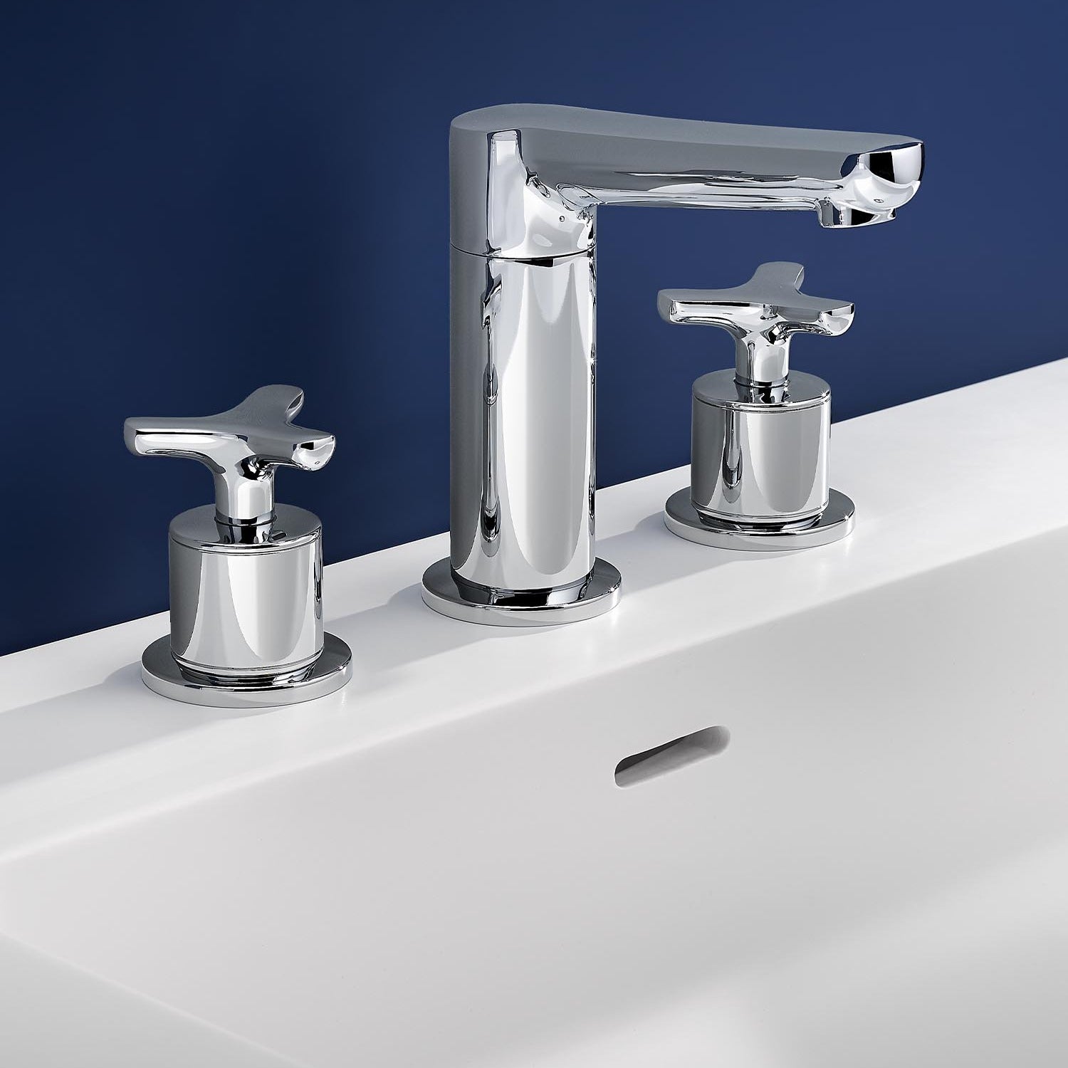 THG Paris System Smooth Metal: 27 Renkte Lüks Banyo Armatürü